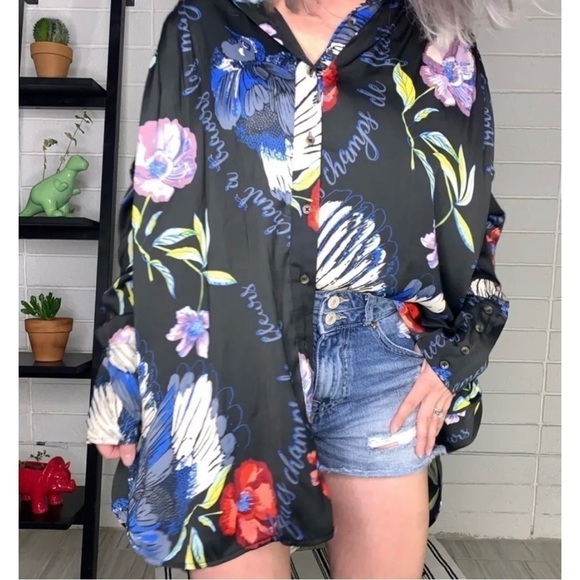 Free People Sz M Black Colorful Oversized Hawaiian Tropical Bird Shirt Tunic Top - Picture 9 of 14